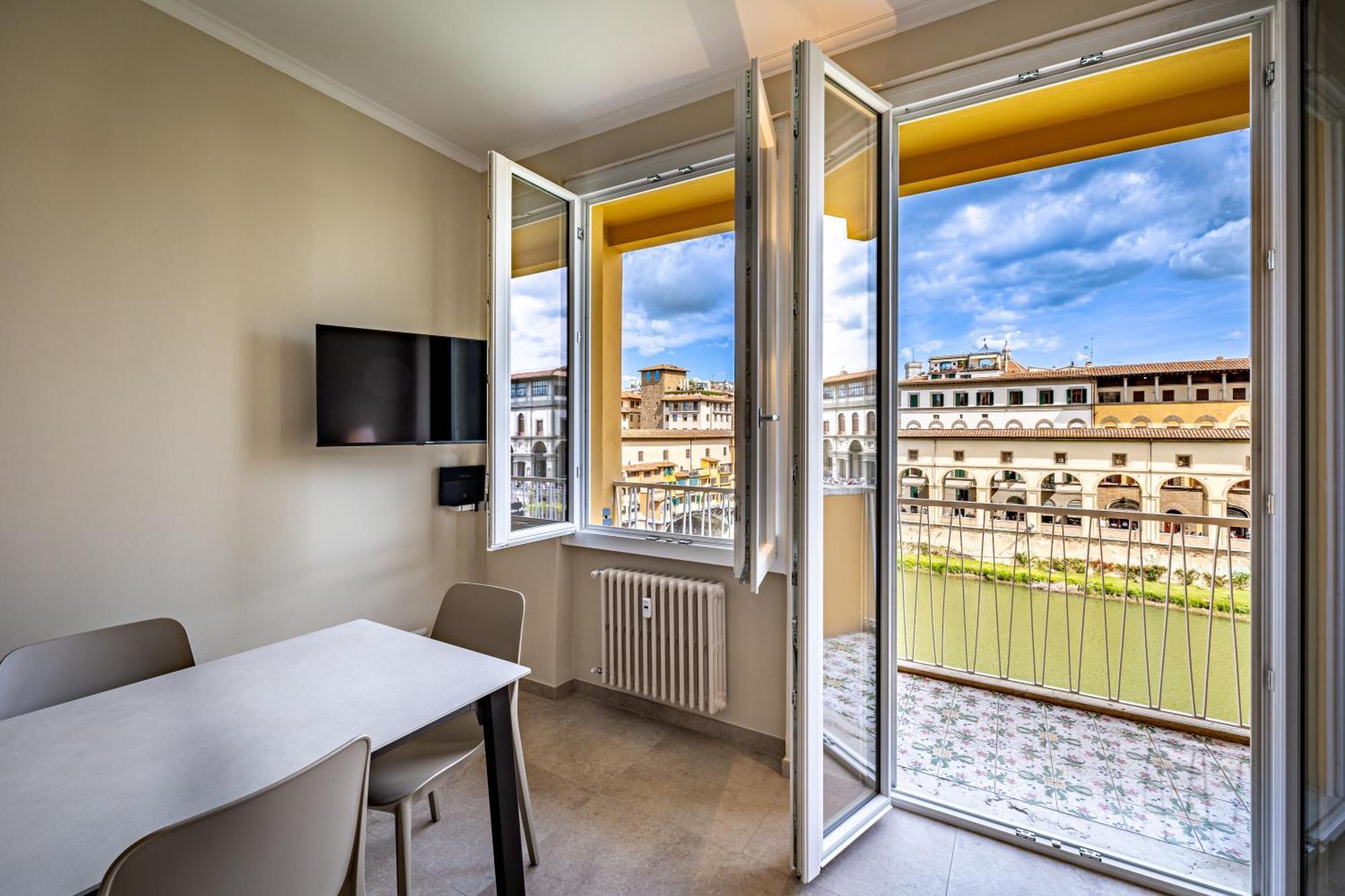 Yd Balcony On Pontevecchio View Lejlighed Firenze Eksteriør billede