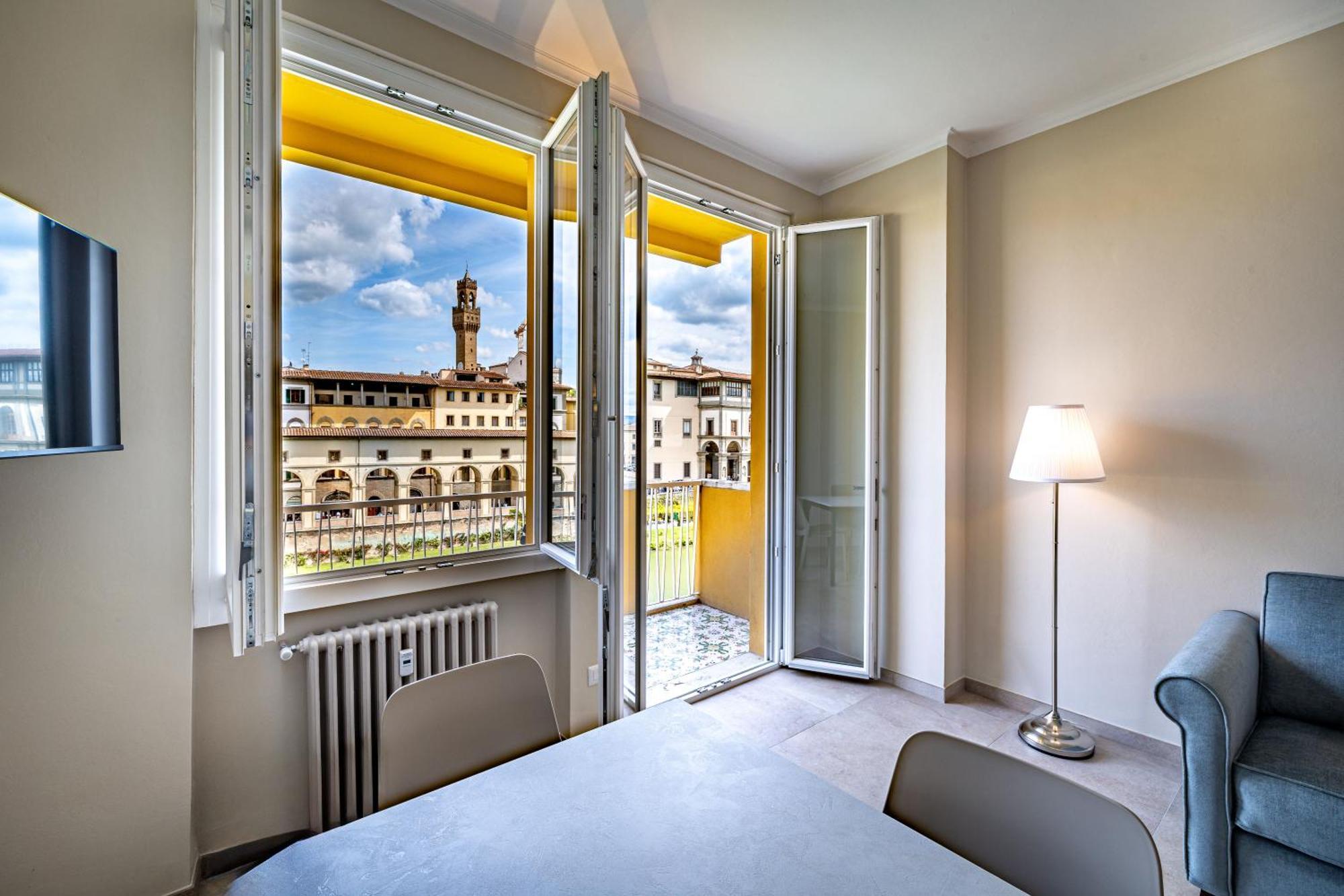 Yd Balcony On Pontevecchio View Lejlighed Firenze Eksteriør billede