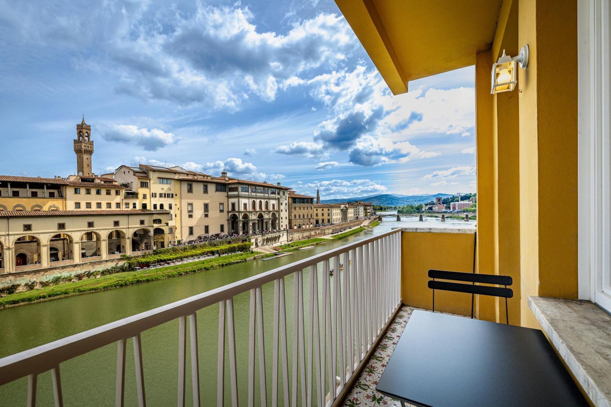Yd Balcony On Pontevecchio View Lejlighed Firenze Eksteriør billede